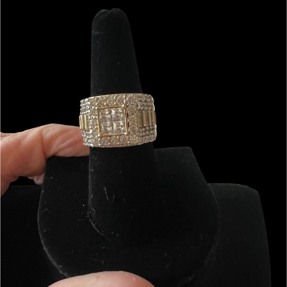 Elegant Princess Cut Women's Ring